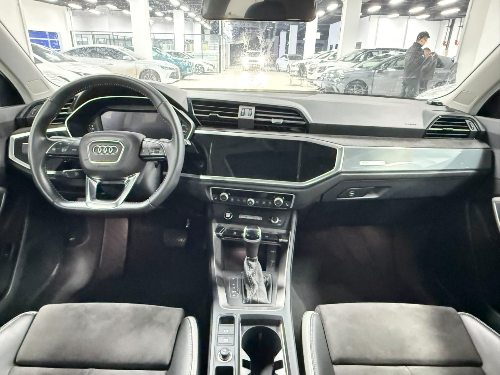 Audi Q3 35 TFSI Stylish and Dynamic Edition