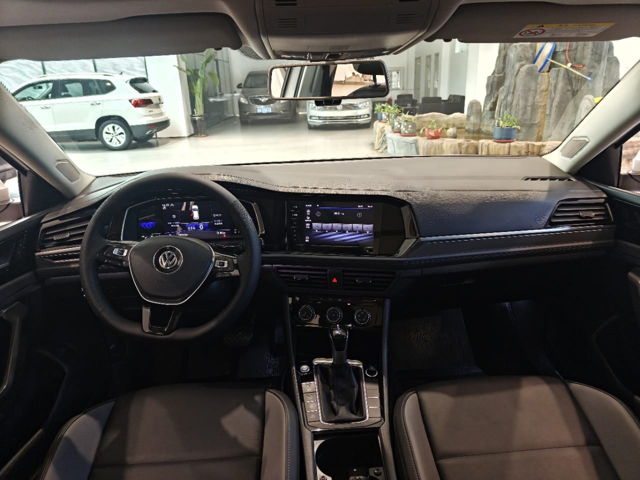 Volkswagen Sagitar 280TSI DSG Overpass Edition