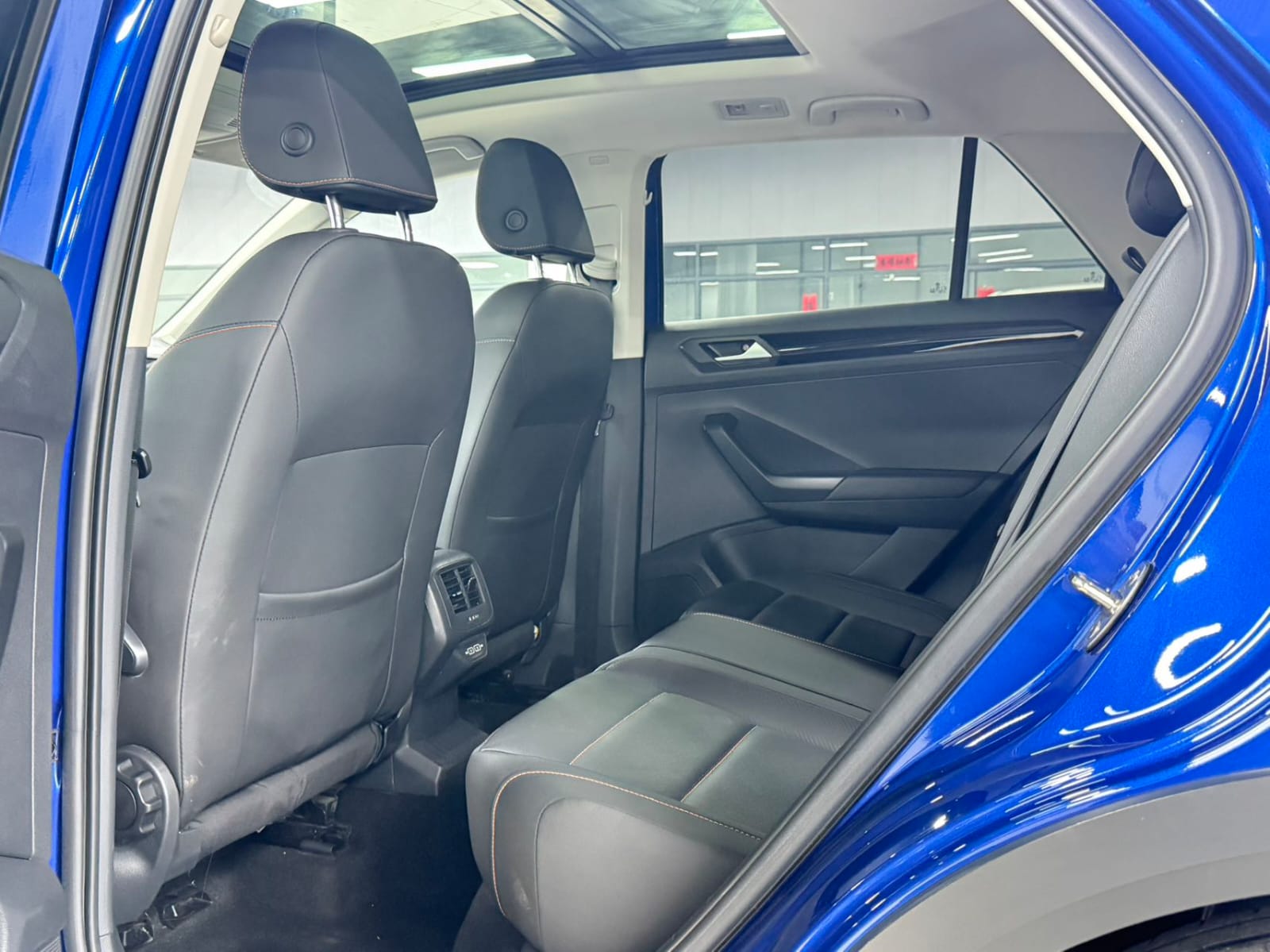 Volkswagen T-Roc 280TSI DSG Comfort 30th Anniversary Edition