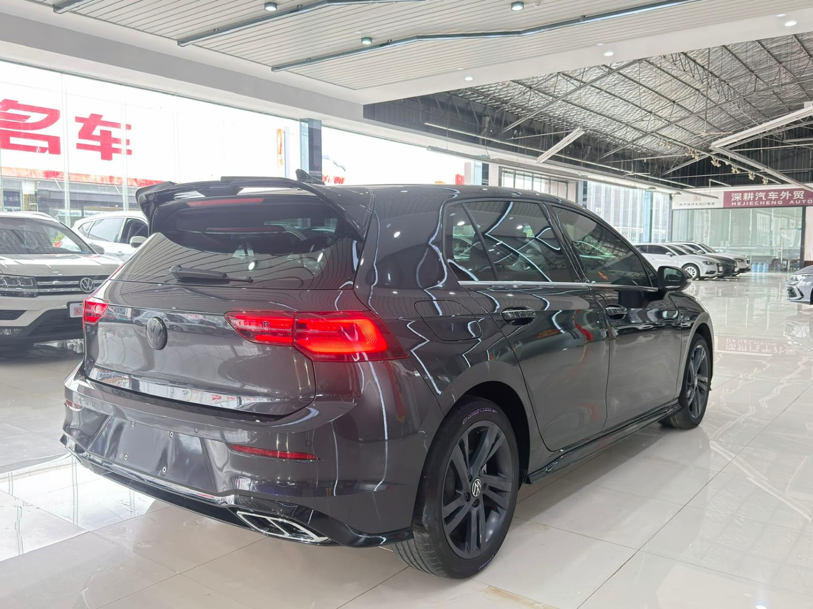 Volkswagen Golf 280TSI DSG R-Line