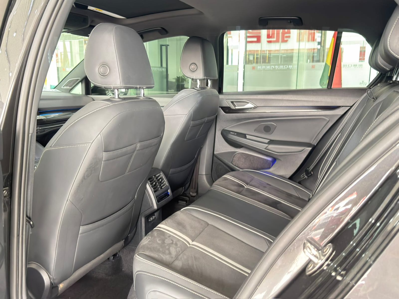 Volkswagen Golf 280TSI DSG R-Line