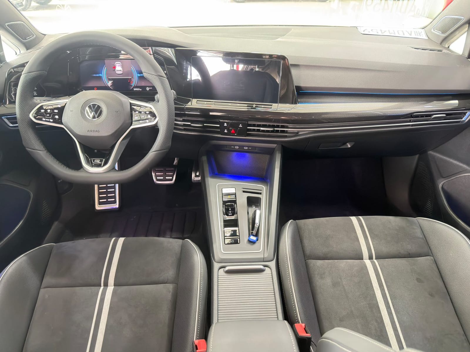 Volkswagen Golf 280TSI DSG R-Line