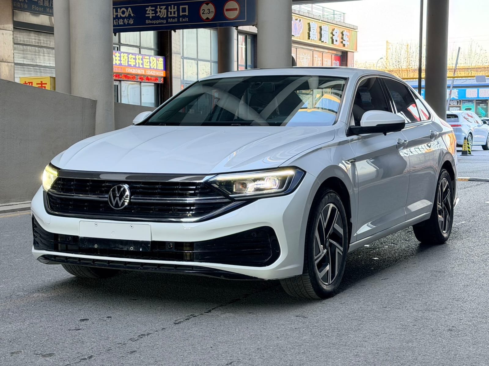 Volkswagen Sagitar 280TSI DSG