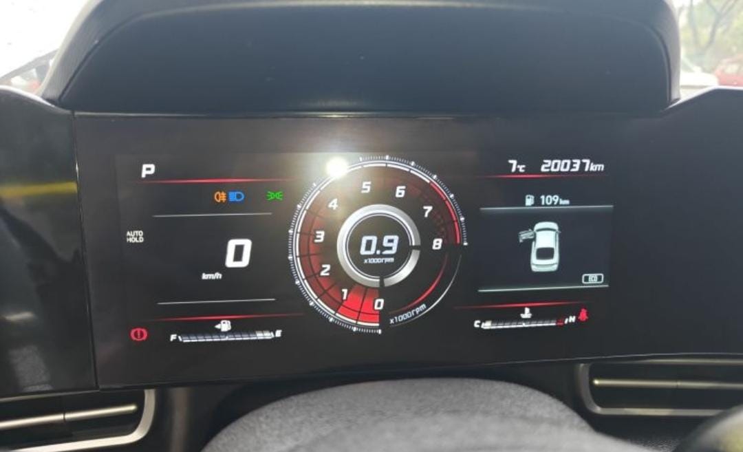 Hyundai Elantra 1.5L CVT LUX Premium Edition