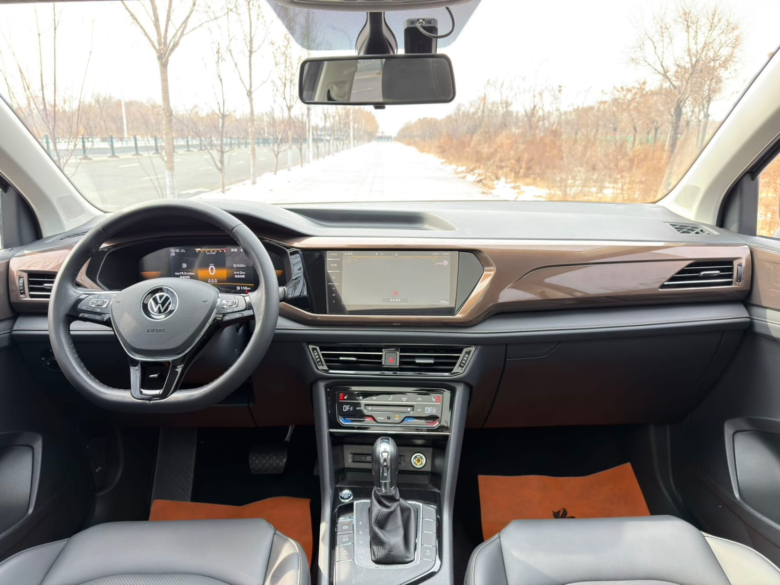 Volkswagen Tharu 280TSI Luxury Edition