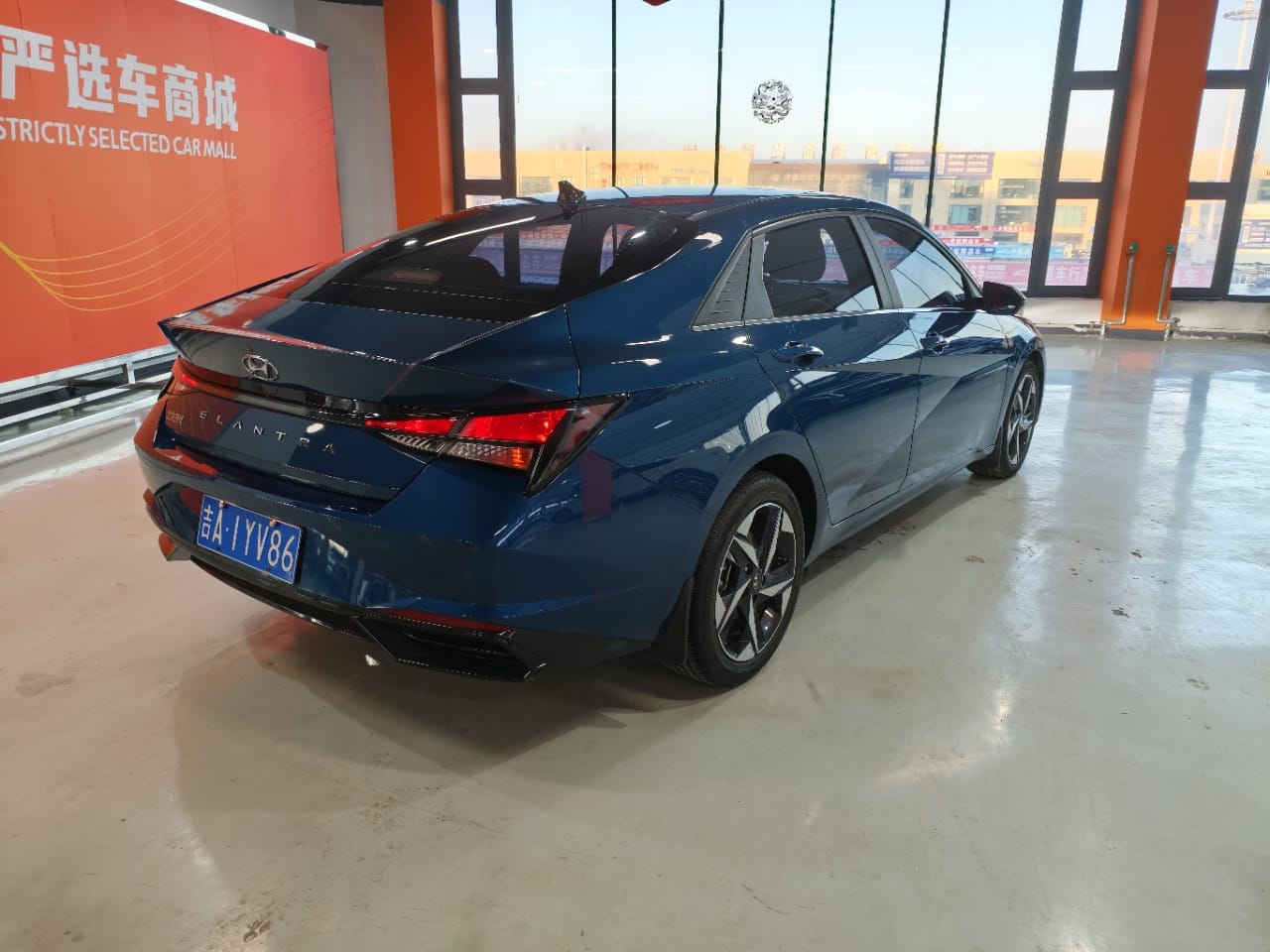 Hyundai Elantra 1.5L CVT LUX Premium Edition