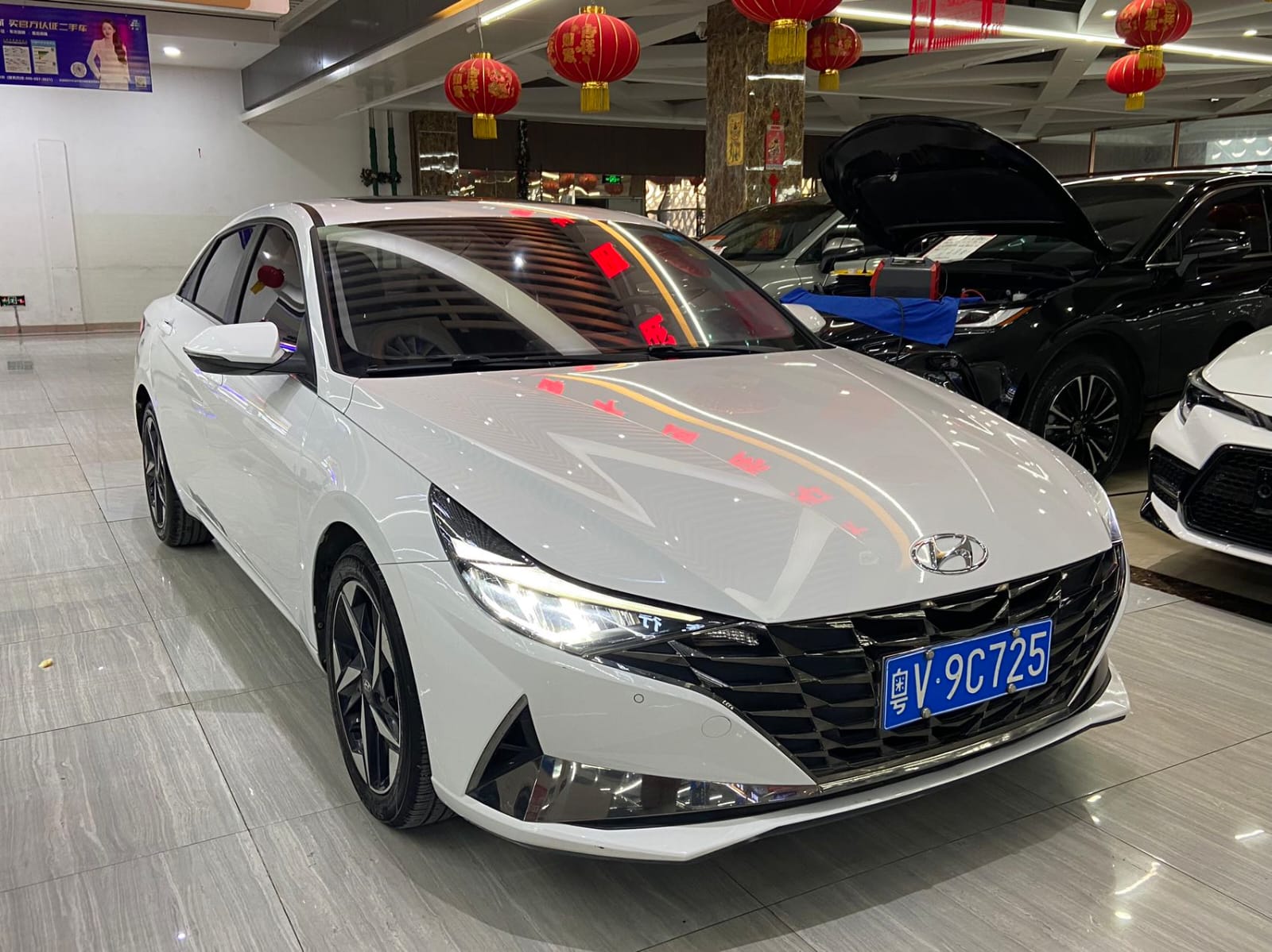 Hyundai Elantra 1.5L CVT LUX Premium Edition