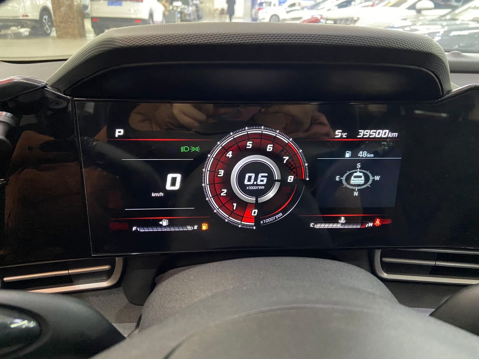 Hyundai Elantra 1.5L CVT LUX Premium Edition