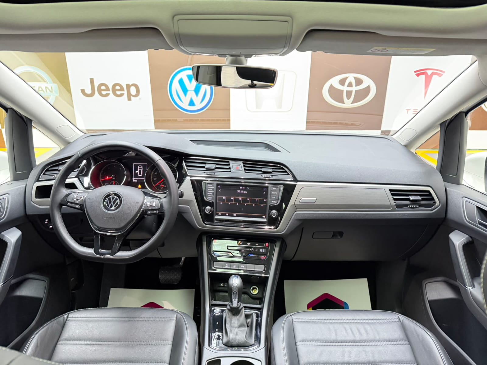 Volkswagen Touran L 280TSI DSG Extended Edition