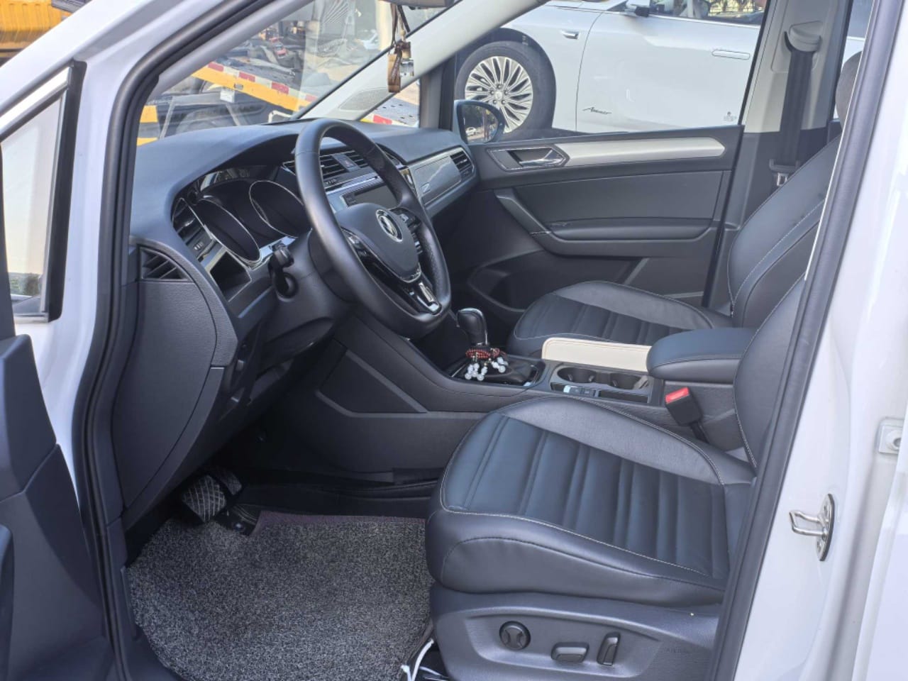 Volkswagen Touran L 280TSI DSG Extended Edition