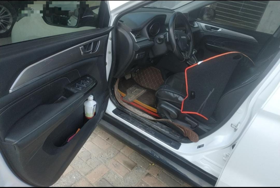 Haval M6 PLUS 1.5T DCT Luxury Smart Connect Edition