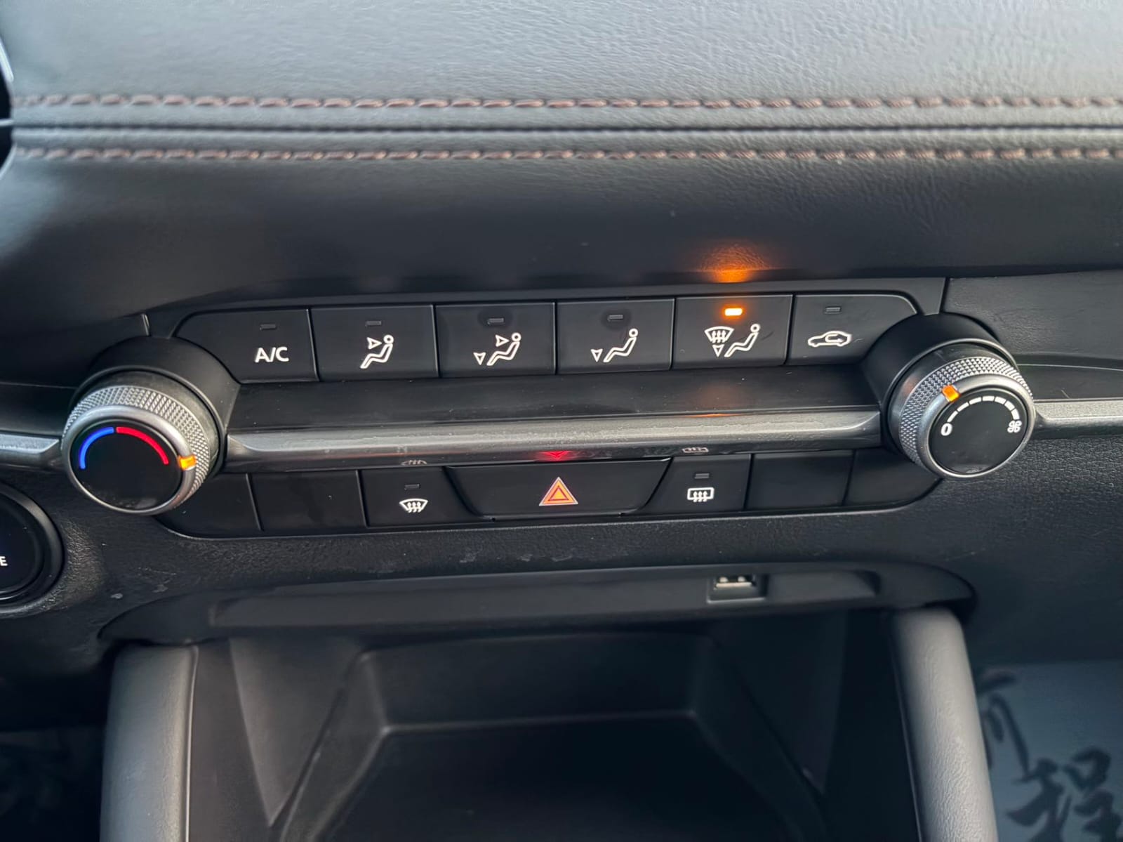Mazda 3 Axela 1.5L Automatic  Edition