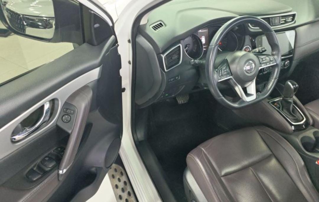 Nissan Qashqai 2.0L CVT Deluxe Edition