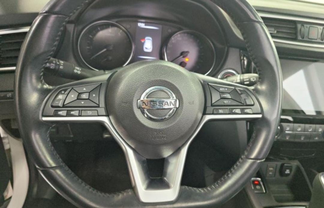 Nissan Qashqai 2.0L CVT Deluxe Edition