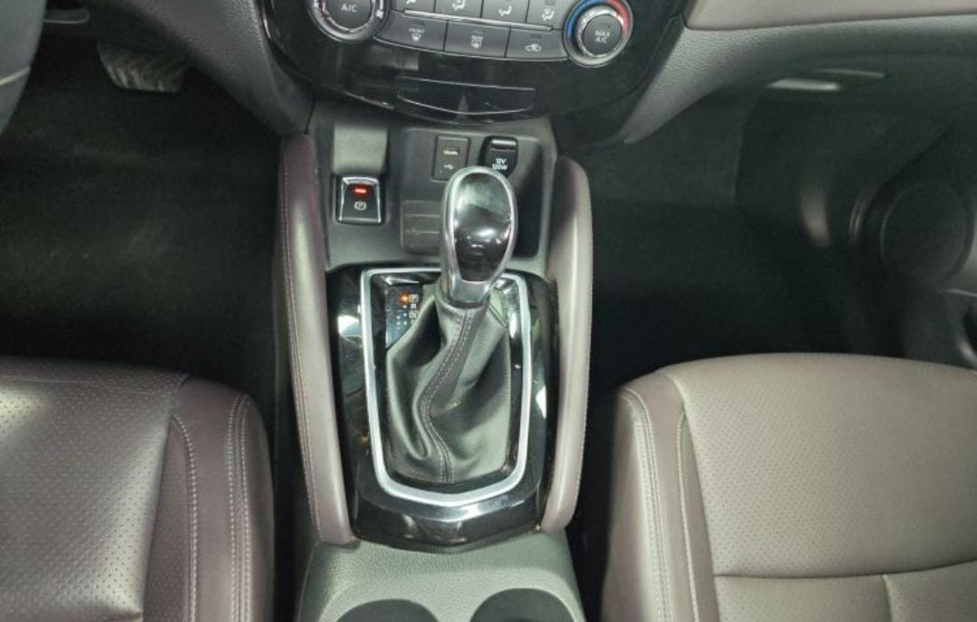 Nissan Qashqai 2.0L CVT Deluxe Edition