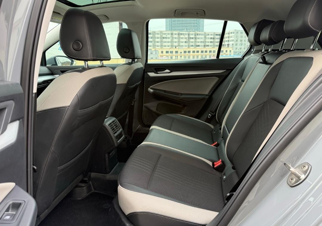 Volkswagen Golf 280TSI DSG