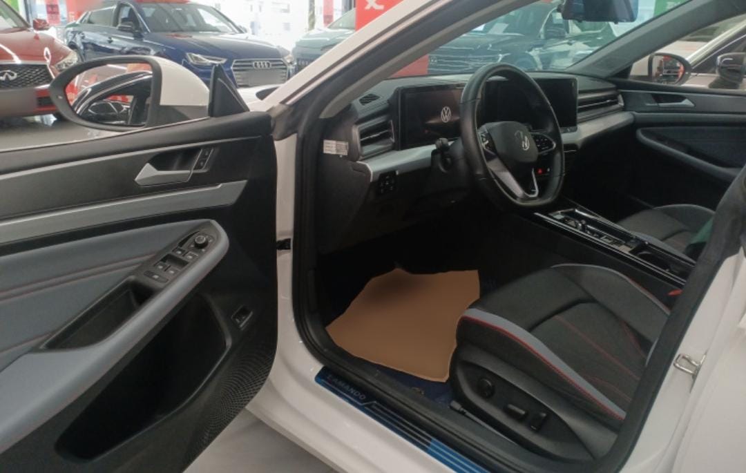 Volkswagen Lamando L 280TSI DSG Cool Hot Version