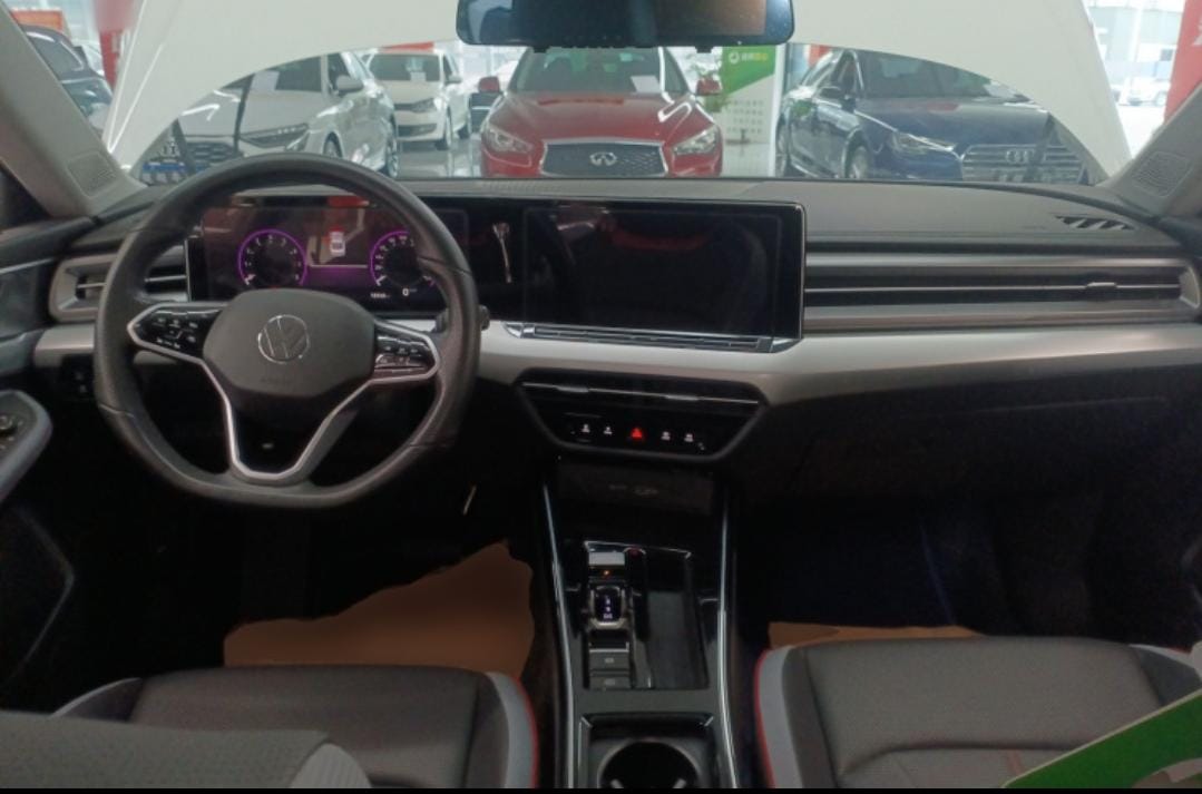 Volkswagen Lamando L 280TSI DSG Cool Hot Version