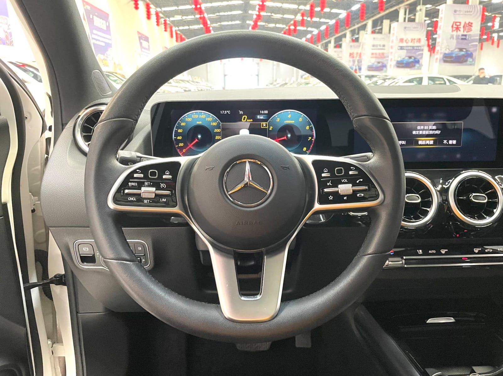 Mercedes-Benz GLA 180