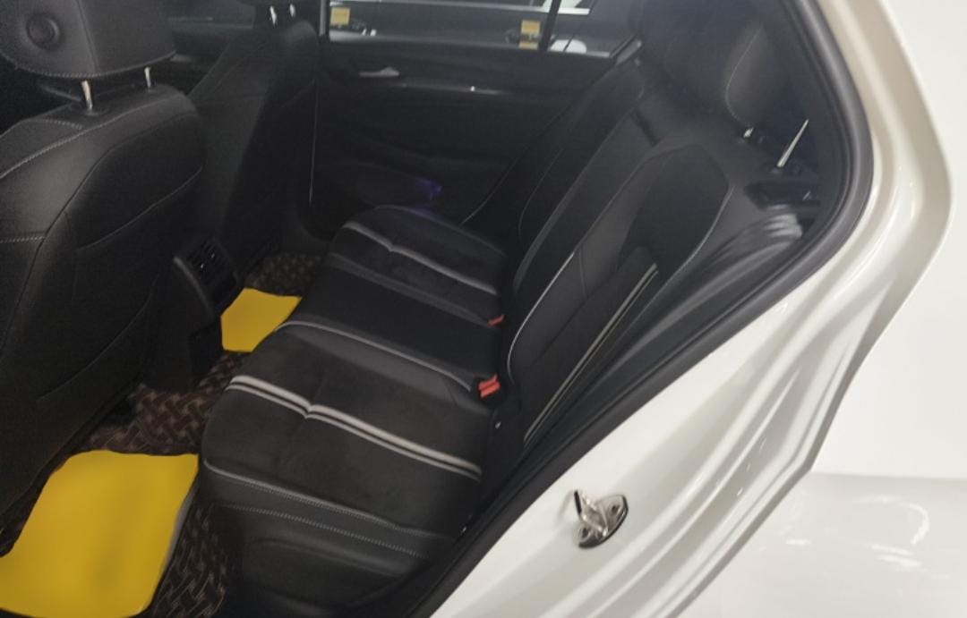 Volkswagen Golf 280TSI DSG R-Line