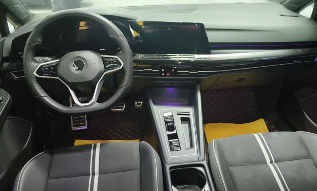 Volkswagen Golf 280TSI DSG R-Line