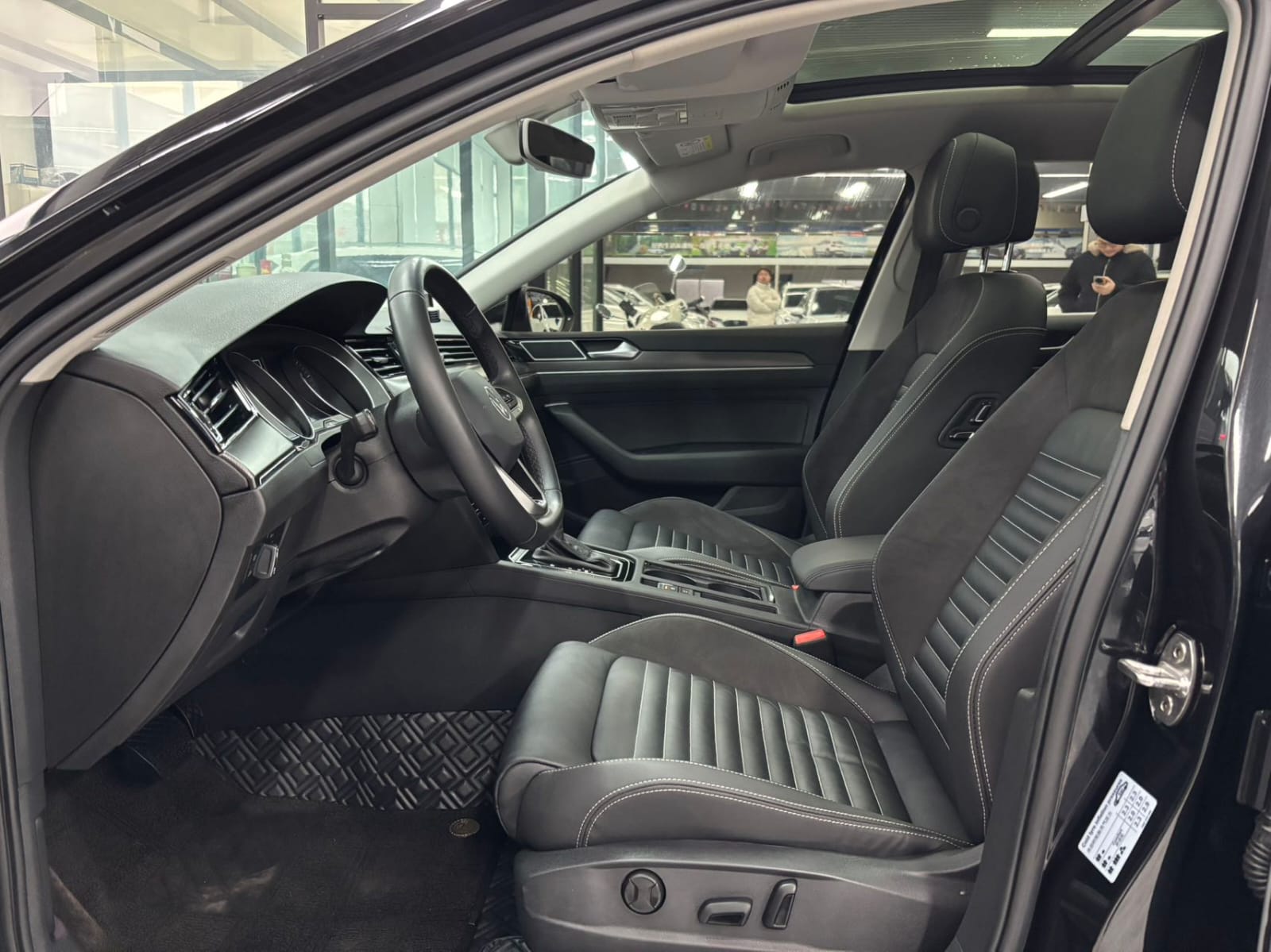 Volkswagen Magotan 280TSI DSG Leader Edition