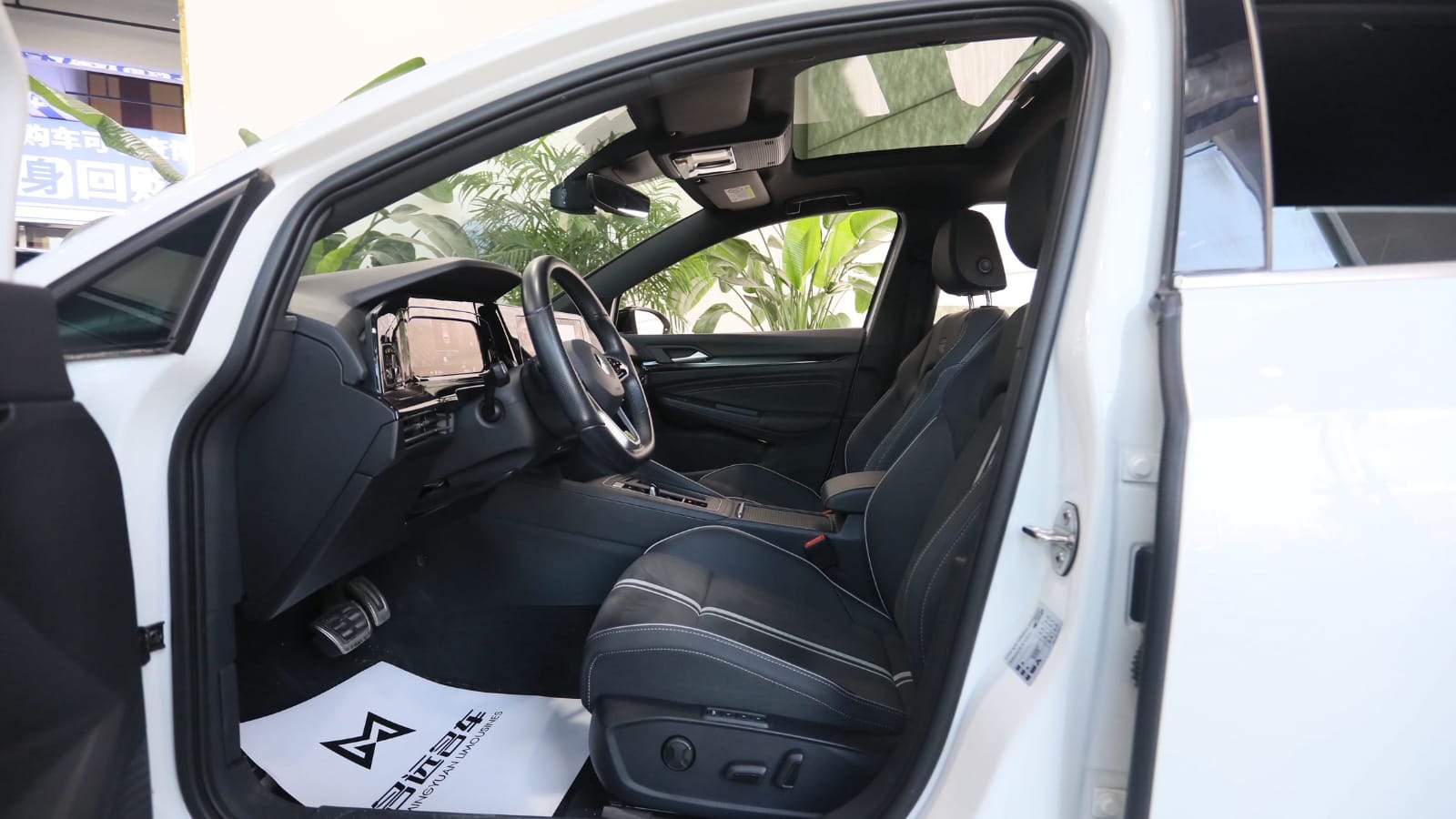 Volkswagen Golf 280TSI DSG R-Line Lite