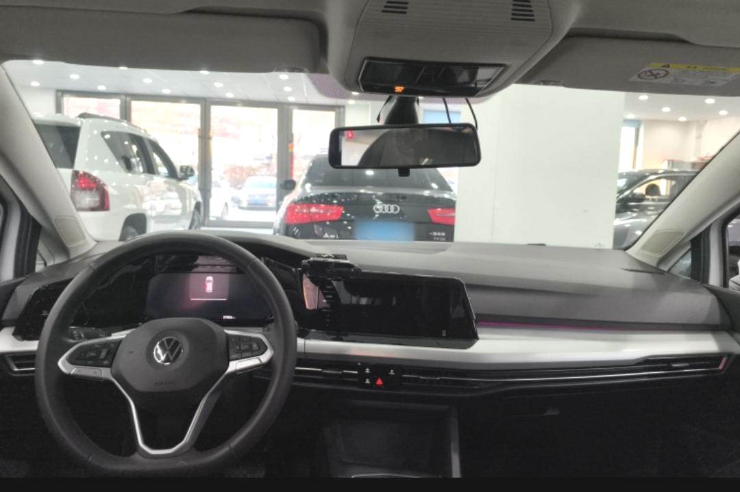 Volkswagen Golf 280TSI DSG Pro