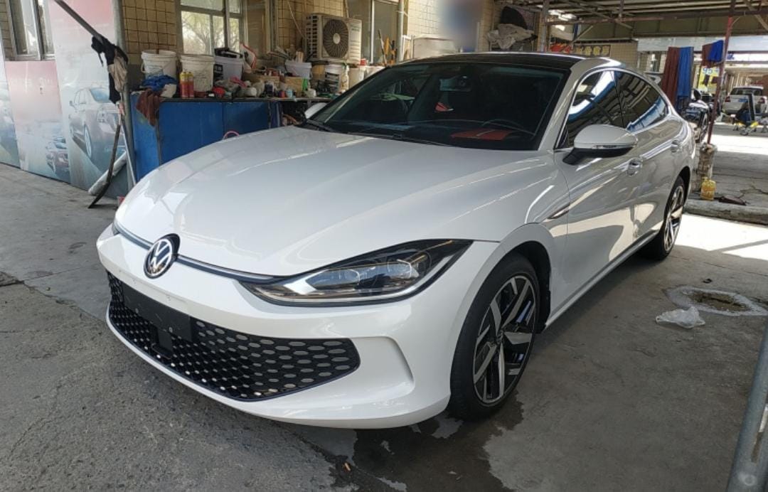 Volkswagen Lamando L 280TSI DSG Cool Hot Version