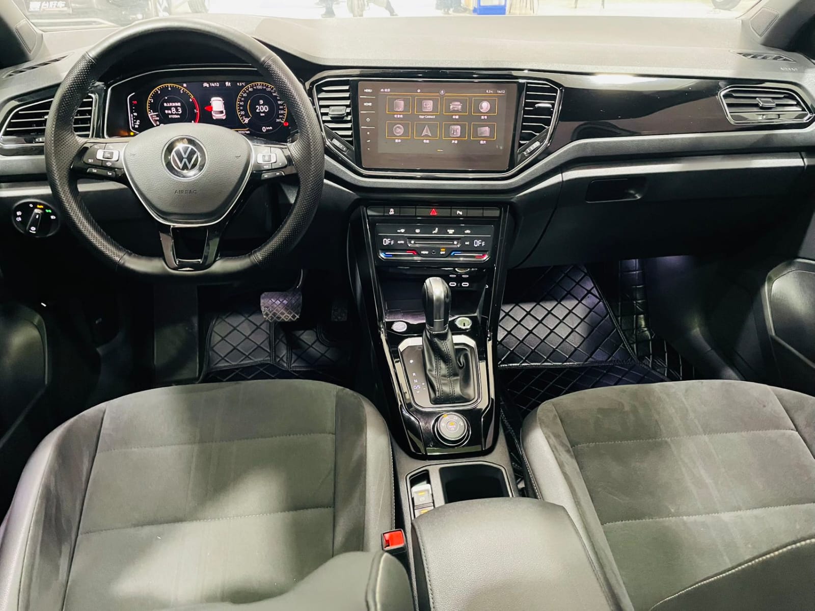 Volkswagen T-Roc Tango 280TSI DSG