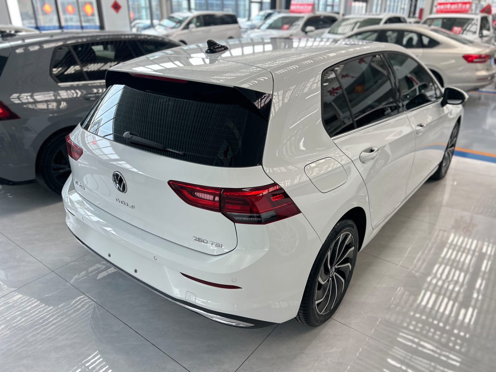 Volkswagen Golf 280TSI DSG Pro