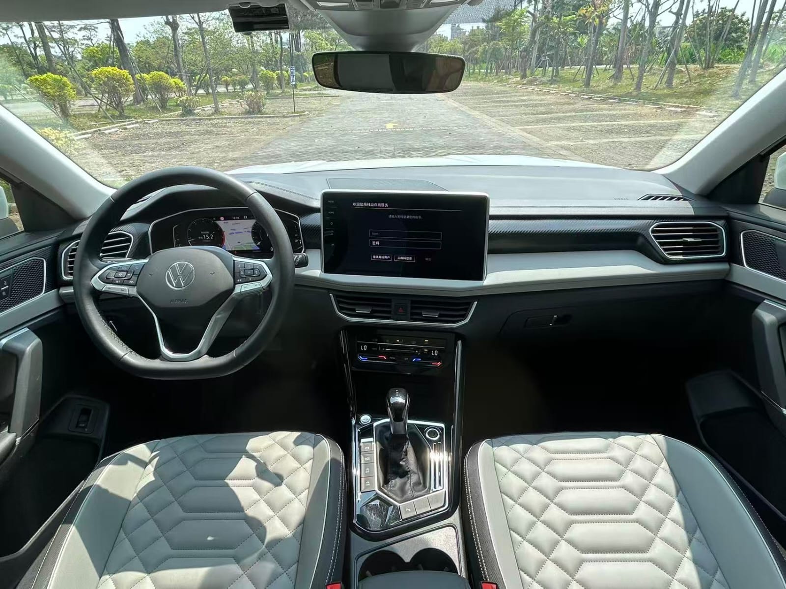 Volkswagen Tayron 280TSI Deluxe PLUS Premium Edition