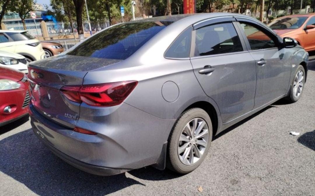 Chevrolet Cruze 320 Automatic Pleasure Edition
