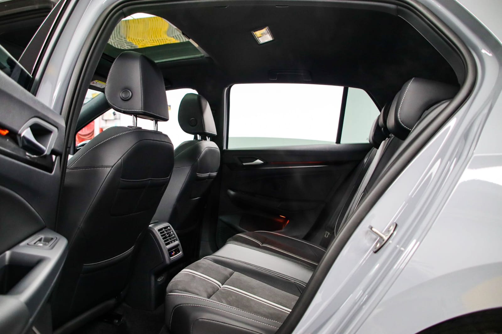 Volkswagen Golf 280TSI DSG R-Line