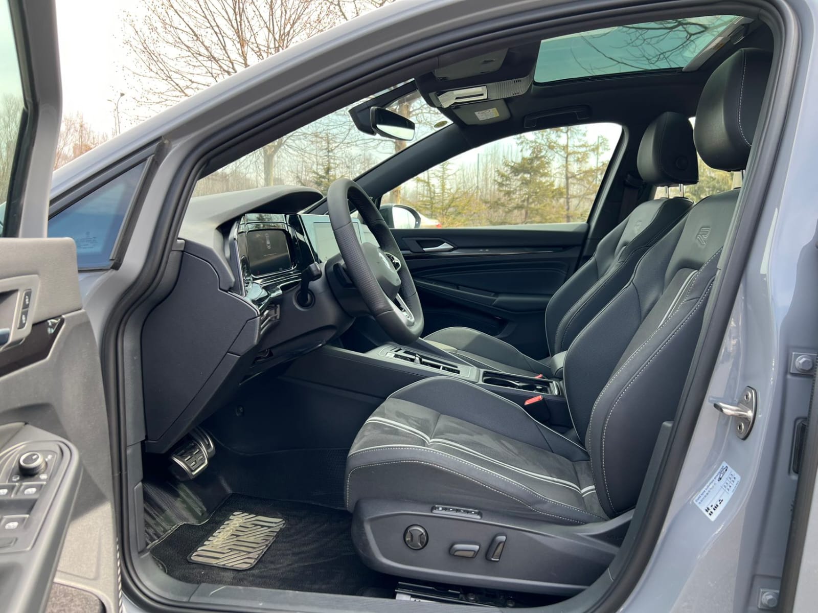 Volkswagen Golf 280TSI DSG