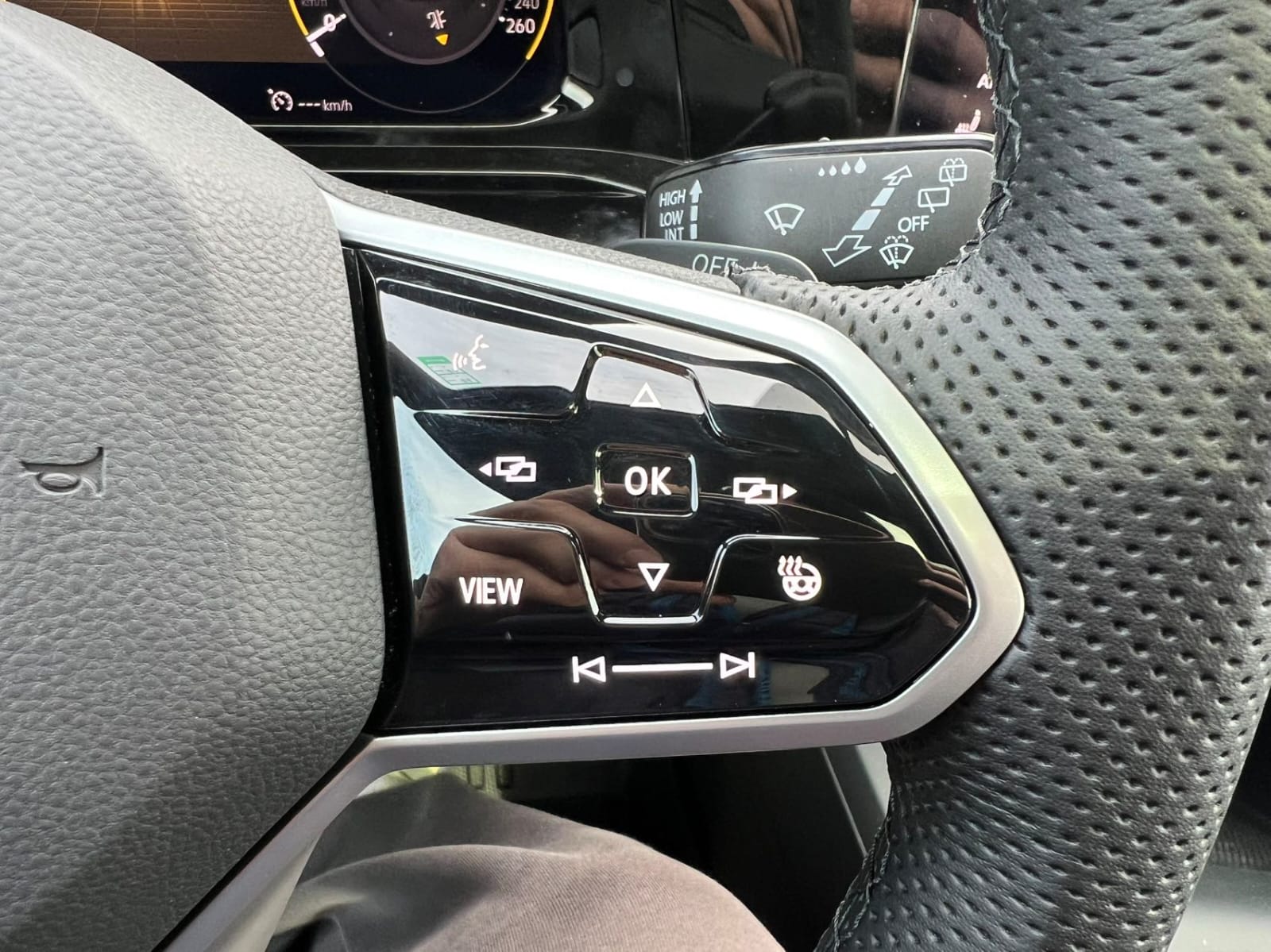 Volkswagen Golf 280TSI DSG