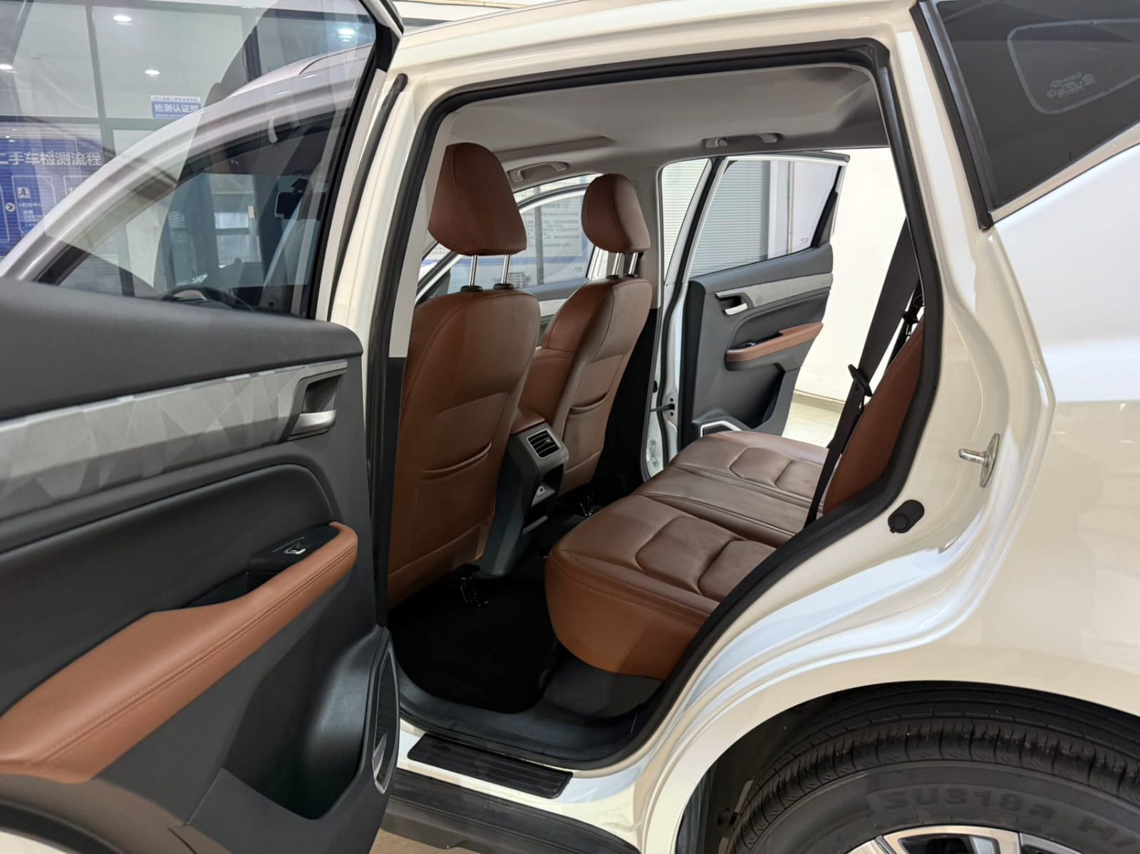Geely Vision X6 PRO 1.4T Auto Premium Edition