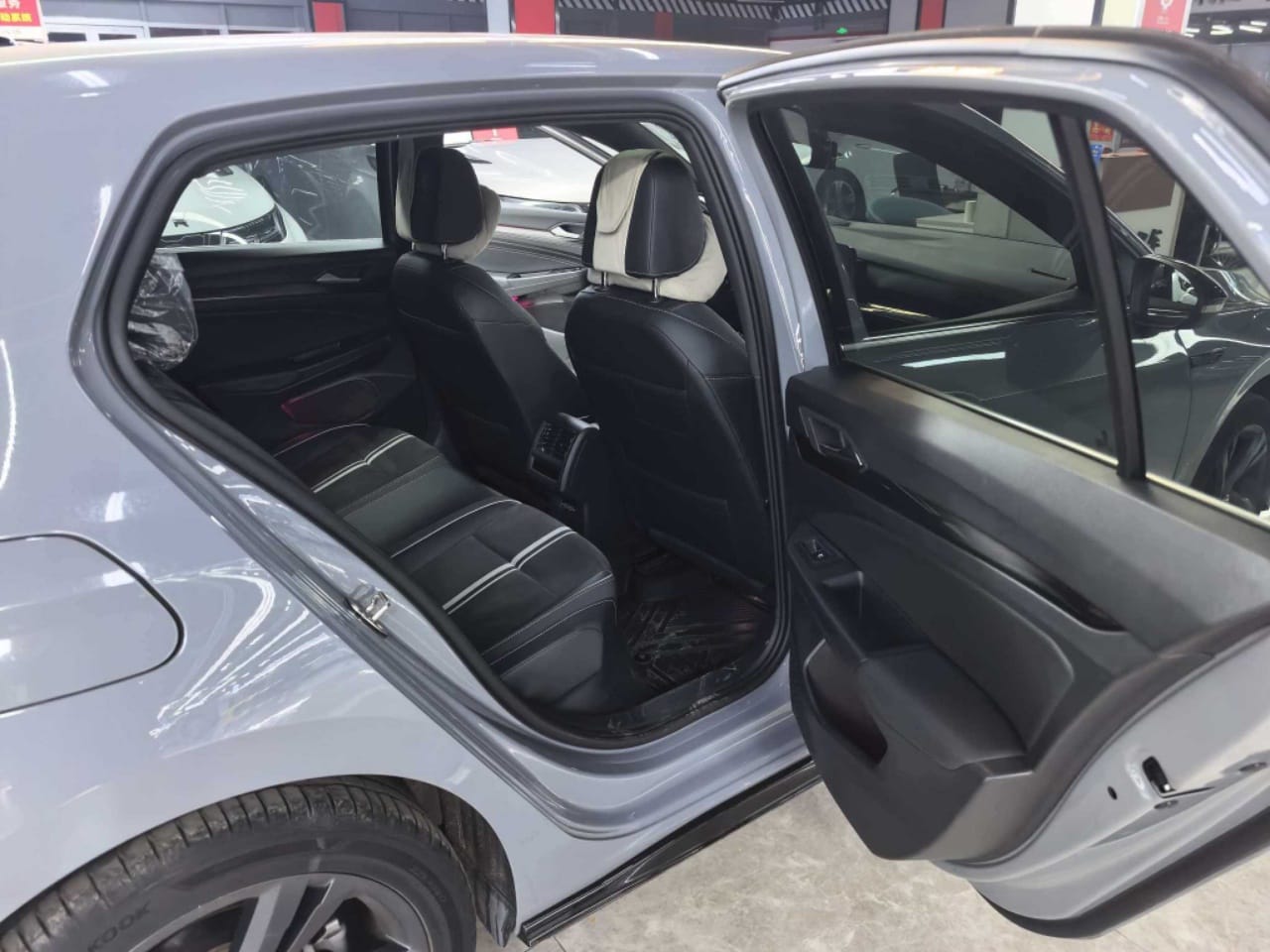 Volkswagen Golf 280TSI DSG R-Line