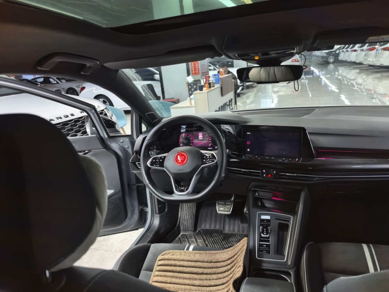 Volkswagen Golf 280TSI DSG R-Line