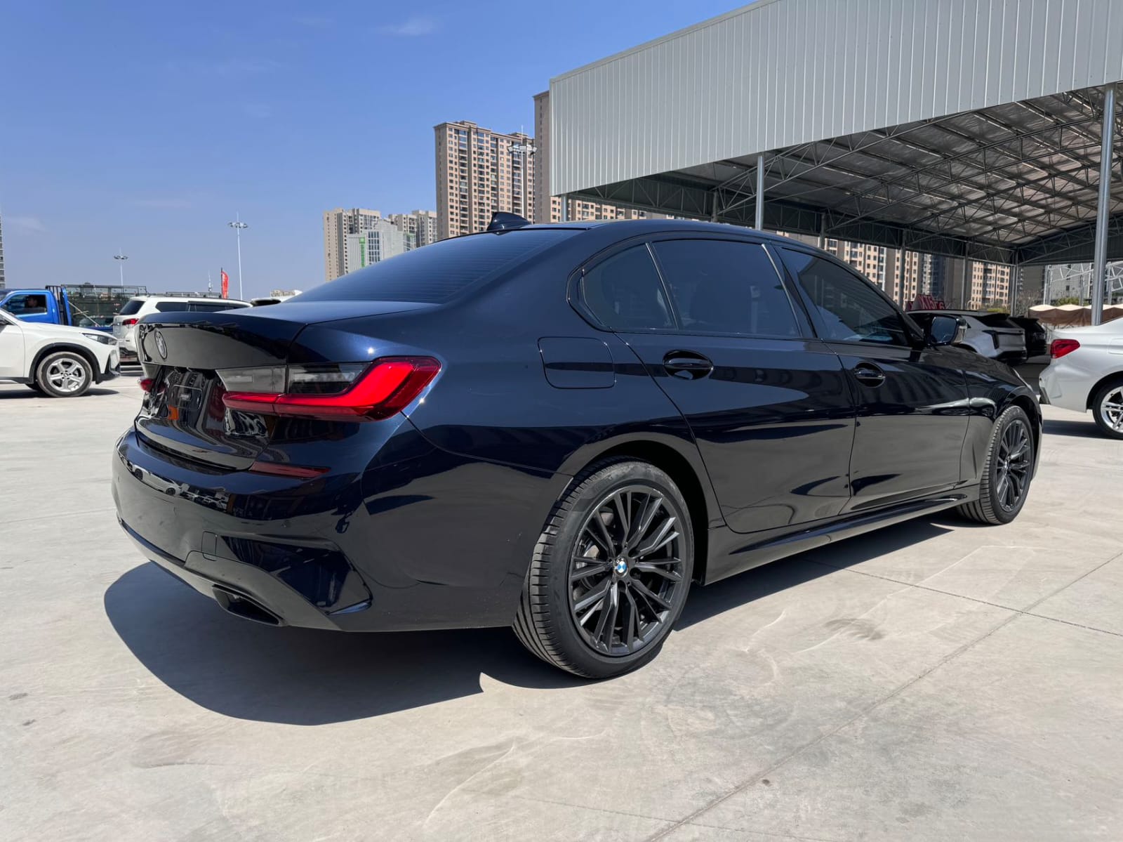 BMW 3 Series 320Li 2.0T M Sport Suite