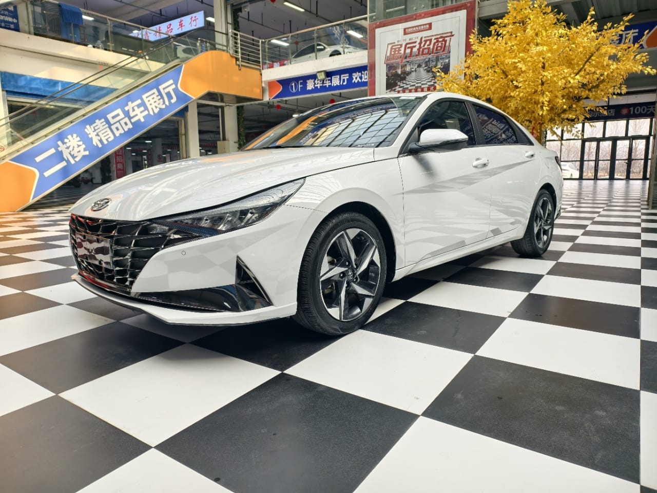 Hyundai Elantra 1.5L Premium Edition