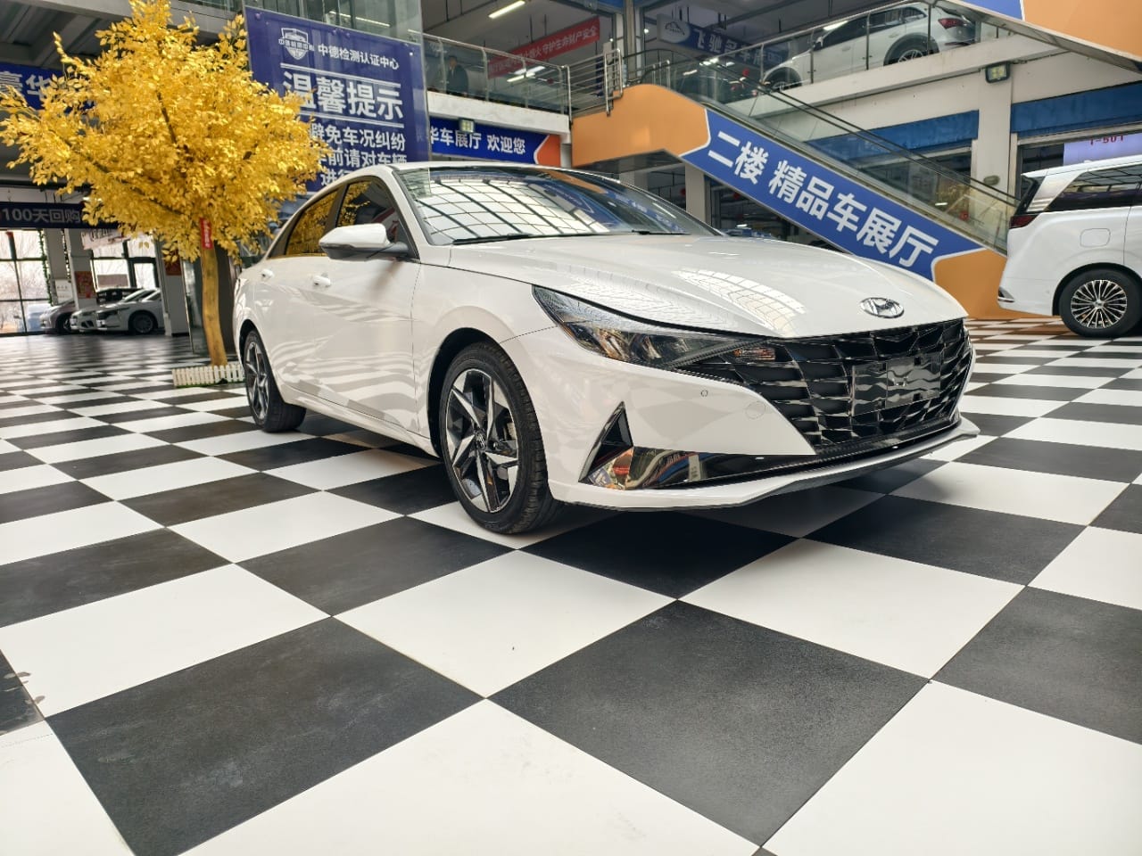 Hyundai Elantra 1.5L Premium Edition