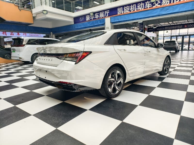 Hyundai Elantra 1.5L Premium Edition