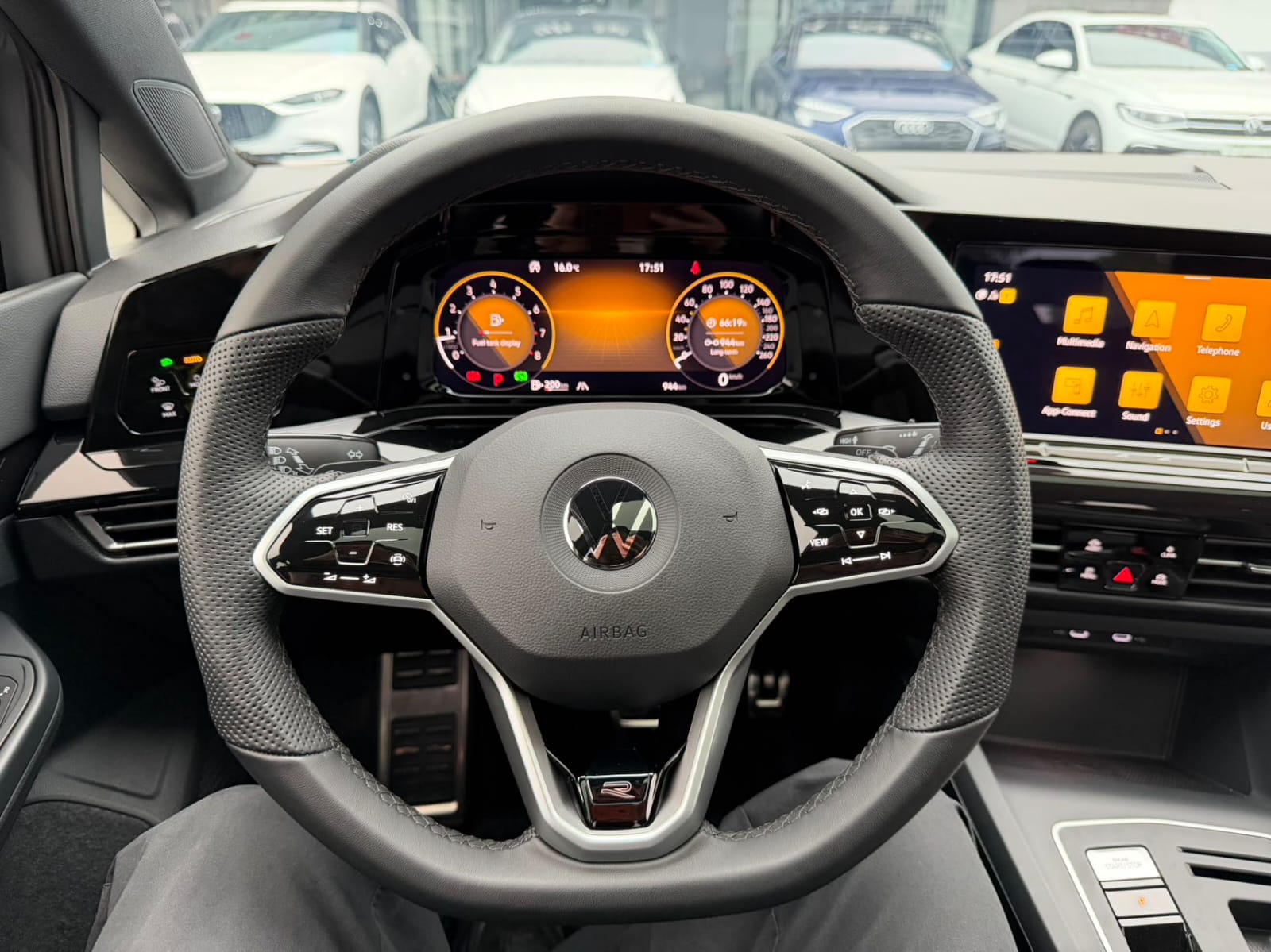 Volkswagen Golf 280TSI DSG R-Line Lite