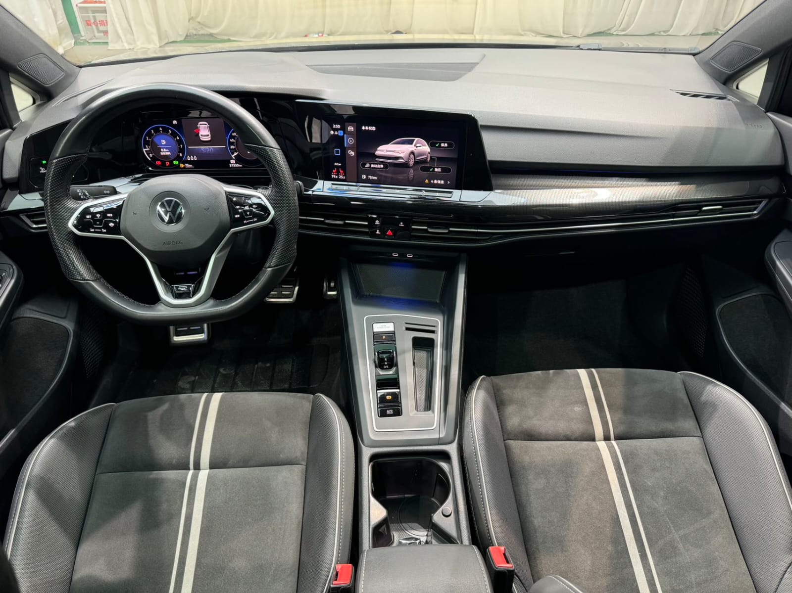 Volkswagen Golf 280TSI DSG R-Line