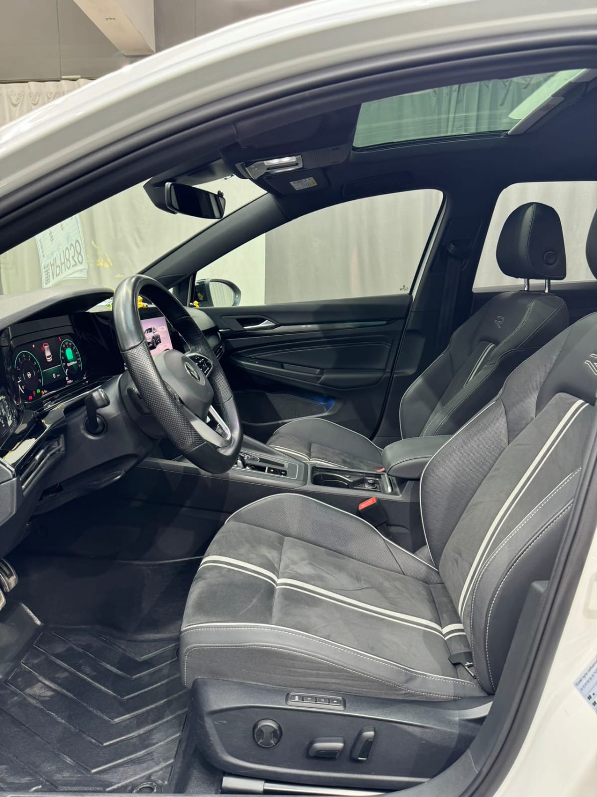 Volkswagen Golf 280TSI DSG R-Line