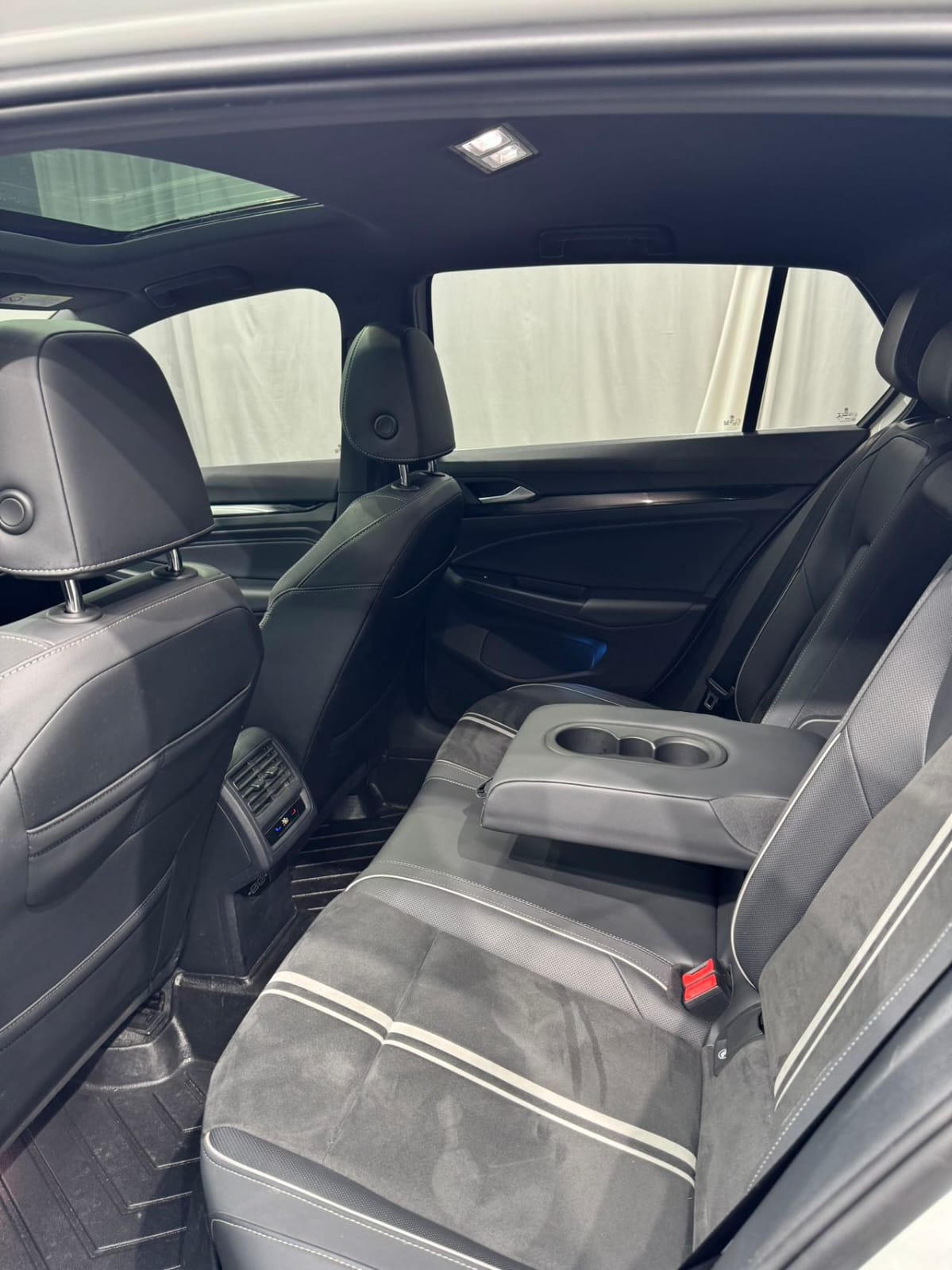 Volkswagen Golf 280TSI DSG R-Line