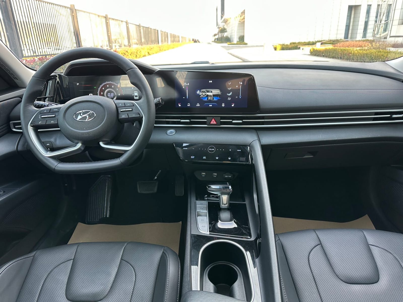 Hyundai Elantra 1.5L CVT Precious Edition