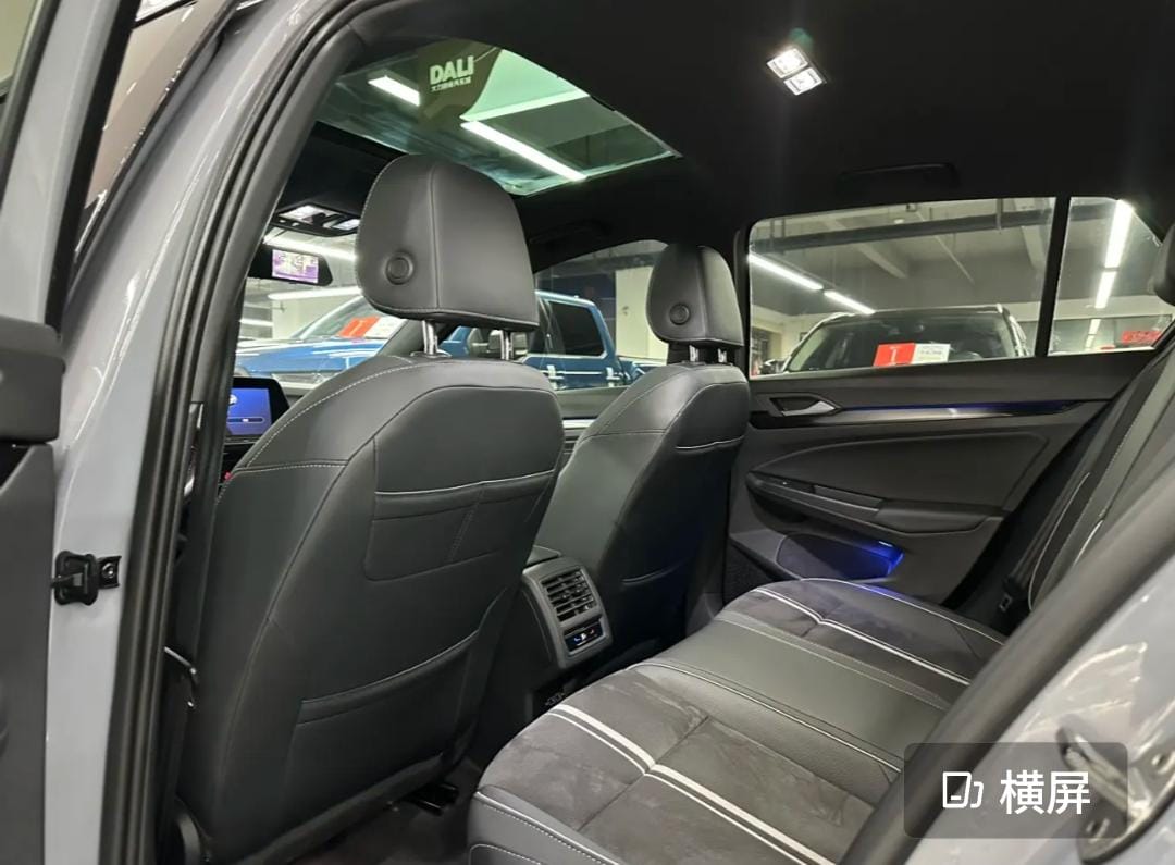 Volkswagen Golf 280TSI DSG R-Line