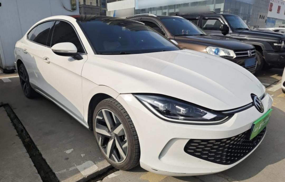 Volkswagen Lamando L 280TSI DSG Cool Hot Version